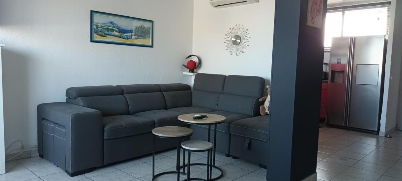 Le Queirele Apartment Le Lavandou Bagian luar foto