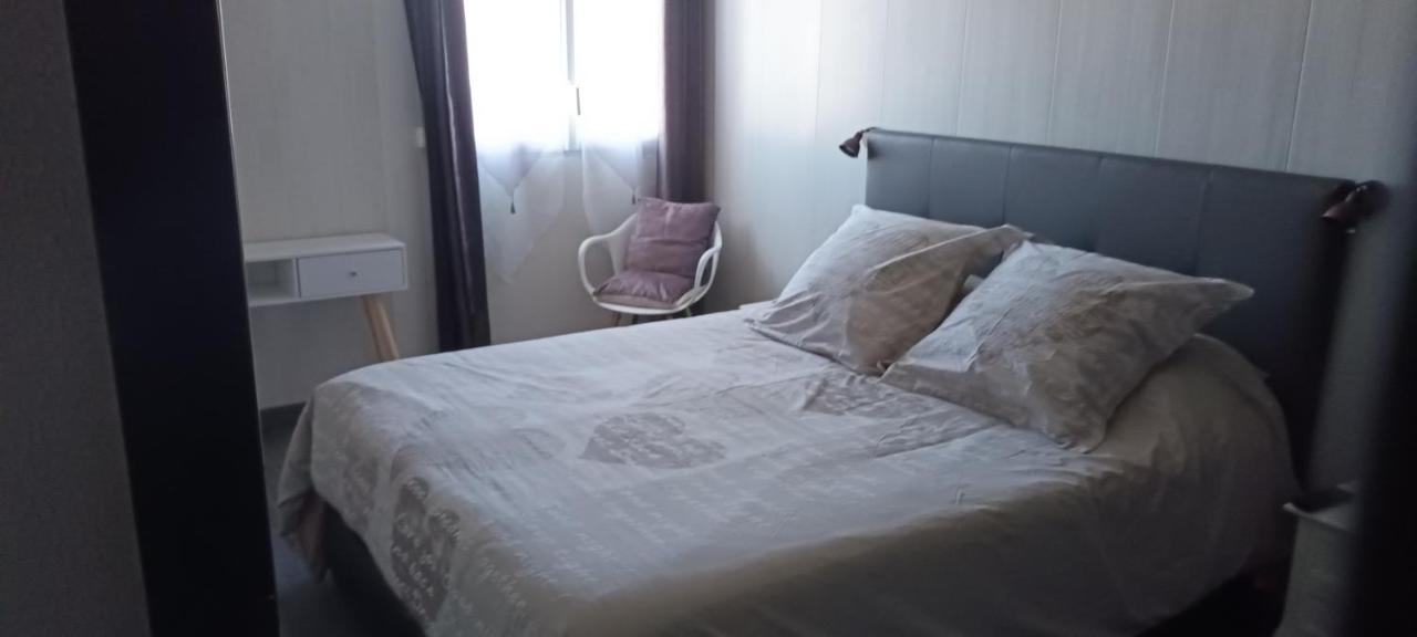 Le Queirele Apartment Le Lavandou Bagian luar foto
