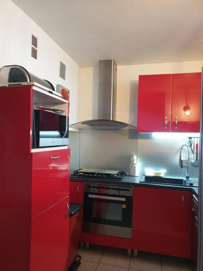 Le Queirele Apartment Le Lavandou Bagian luar foto